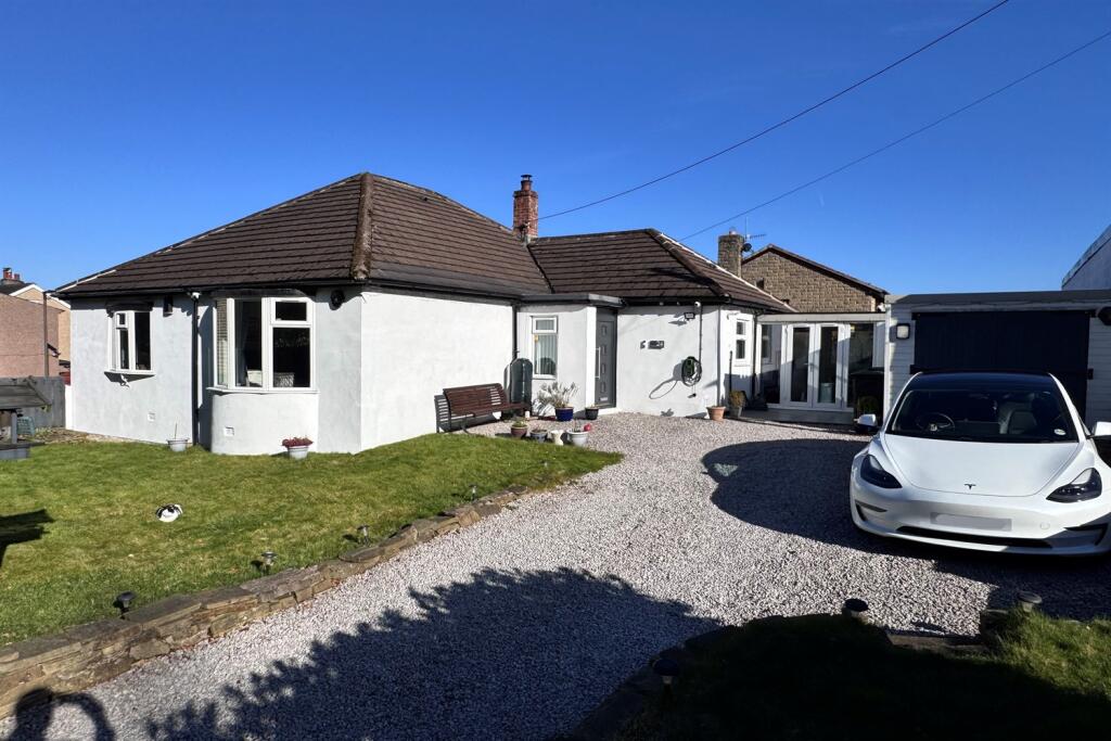 Main image of property: Burrfields Road, Chapel-En-Le-Frith, High Peak