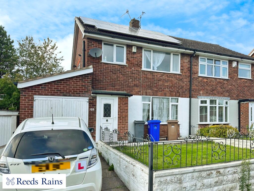 4-bed semi-detached on Westonview Avenue, Stoke-on-Trent, Staffordshire, ST3, £180,000