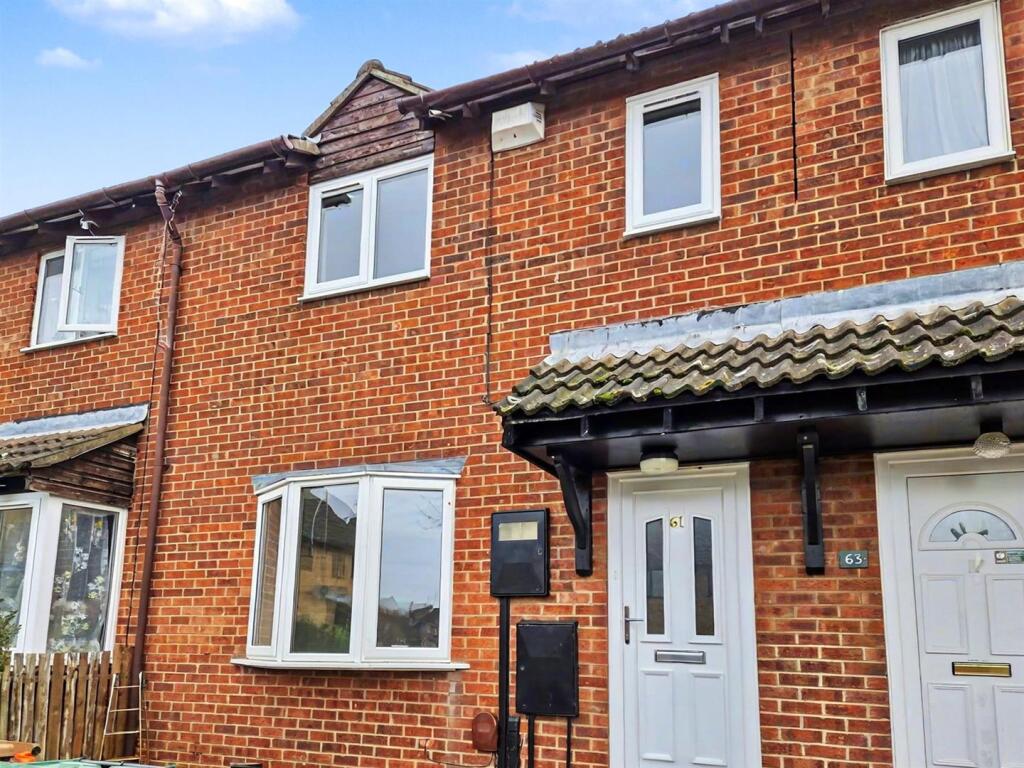 Main image of property: Senwick Drive, Wellingborough, NN8 1RX