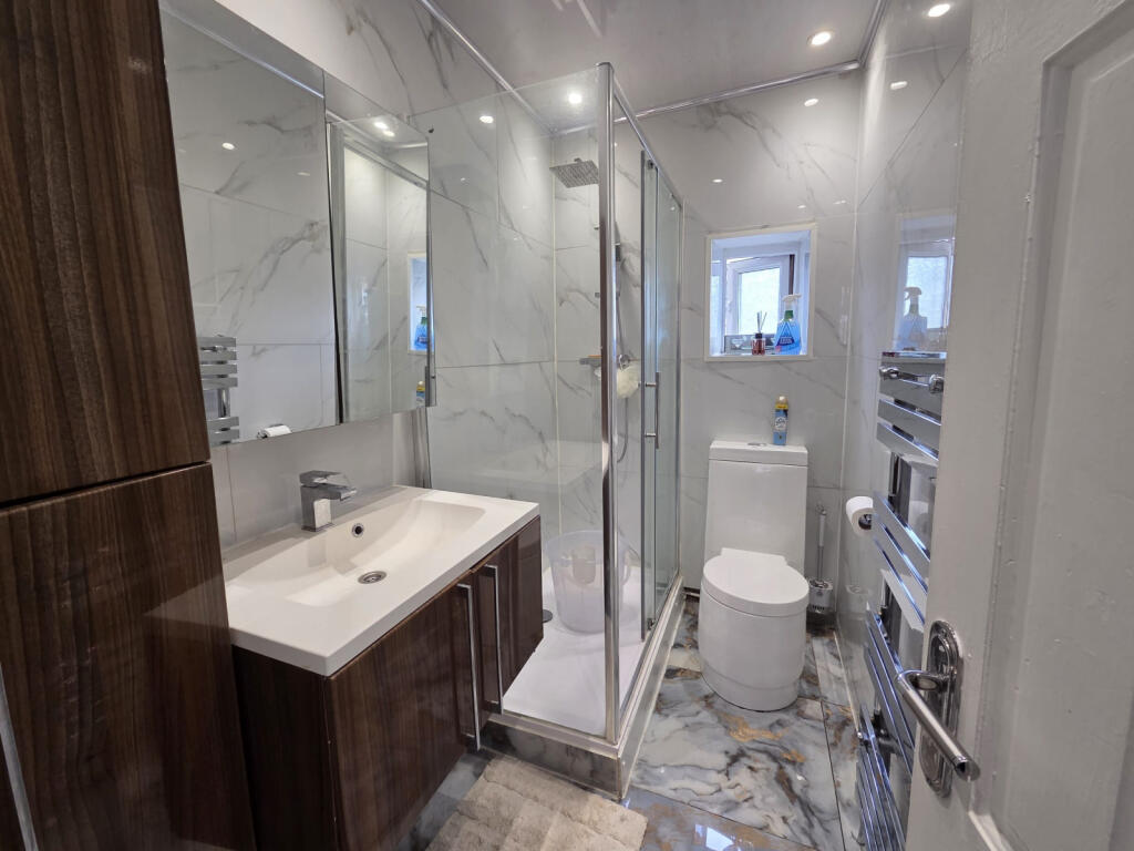 Additional image 12 of Washington Street, BD8 9QP