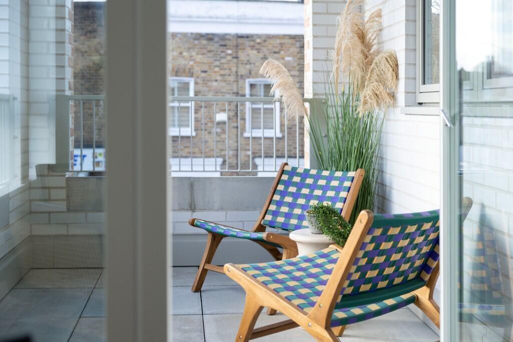 Main image of property: 201 Commercial Way,
Peckham,
London , 
SE15 1BW