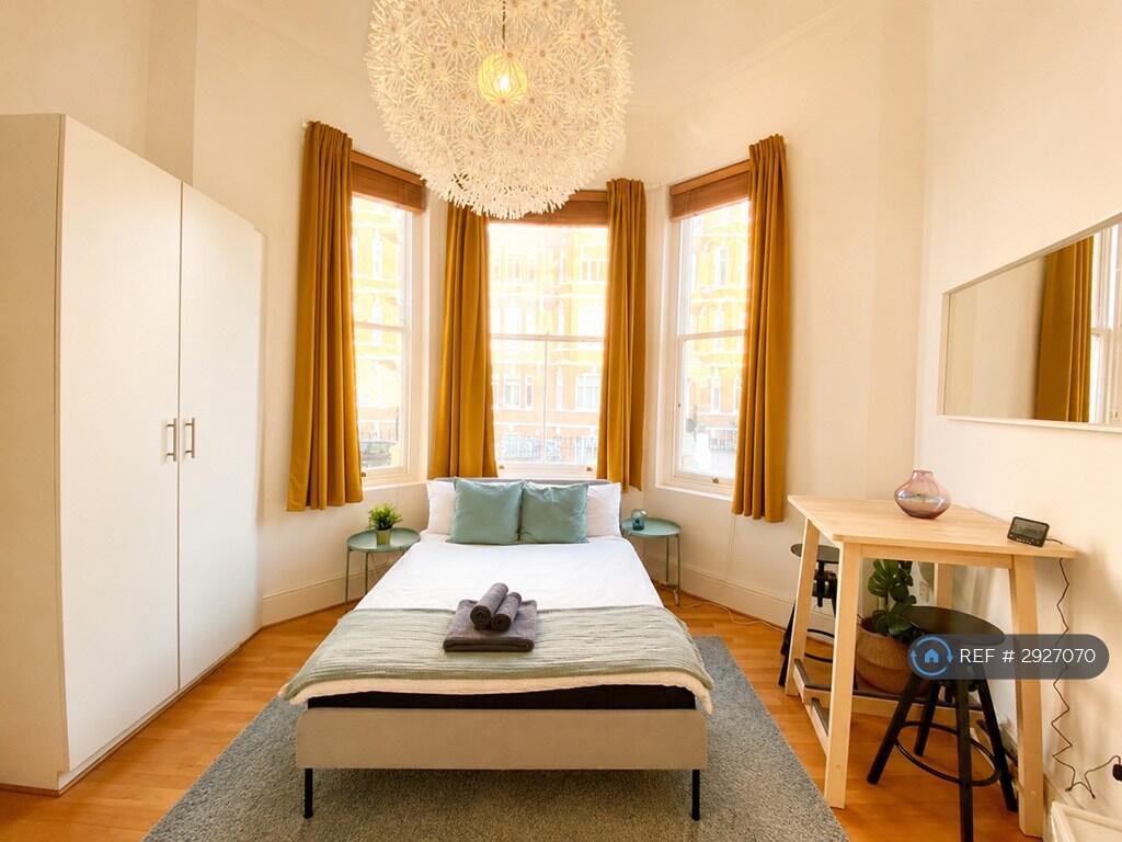 Main image of property: Holland Park Gardens, London, W14