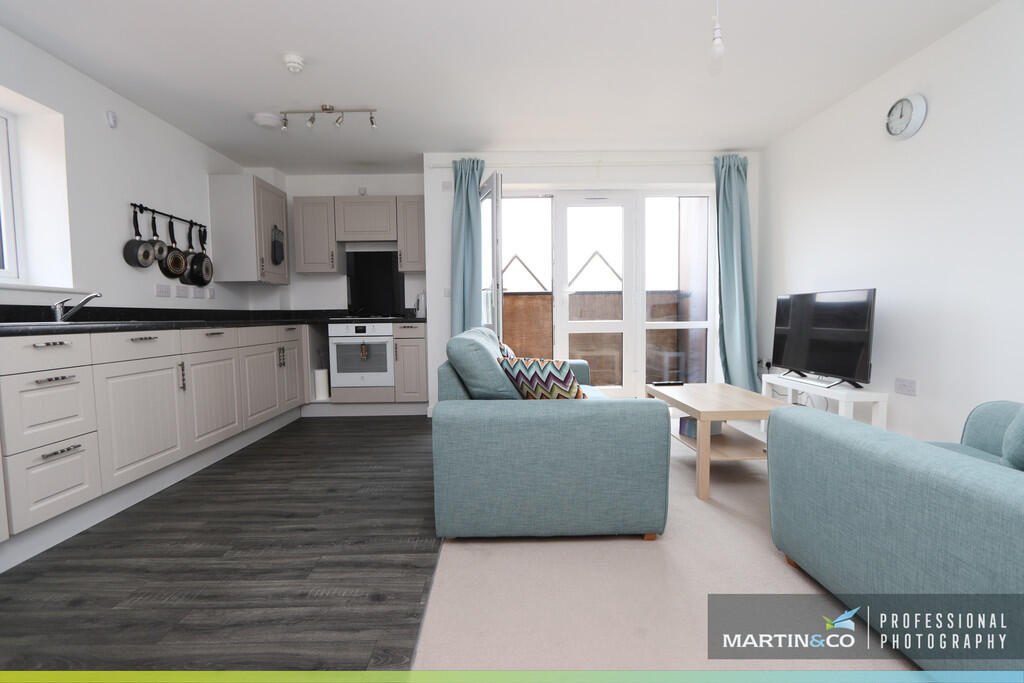 Apartment in Cardiff, St Edeyrn's Village, Old St. Mellons - View 2