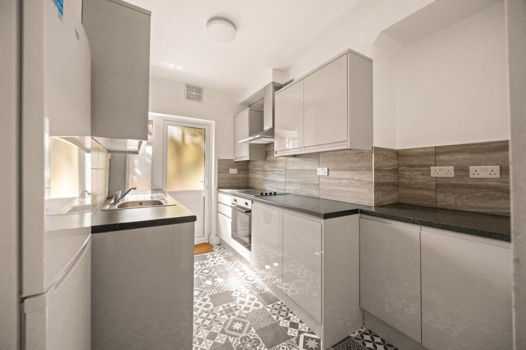 Longstone Avenue, Harlesden, NW10 - More