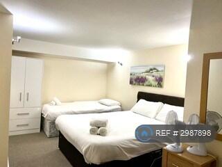 Apartment in Swindon - View 5