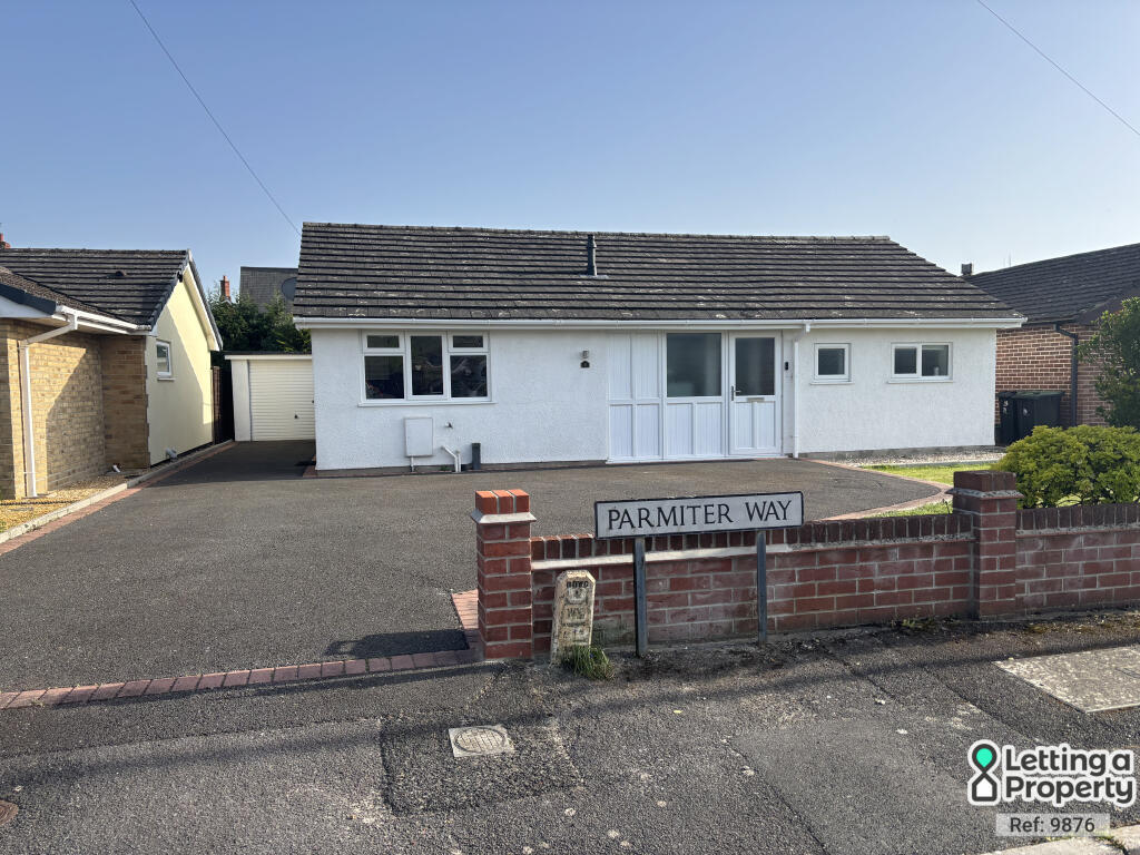 Main image of property: Parmiter Way, Wimborne, Dorset, BH21 2BS