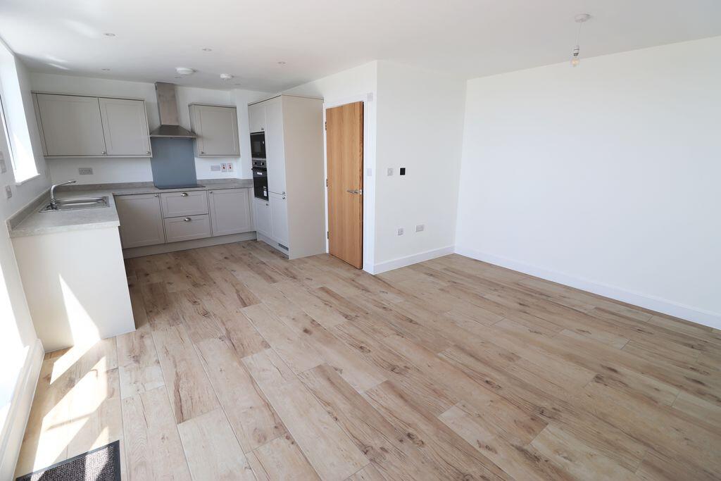 Apartment in Worthing, West Sussex - View 5