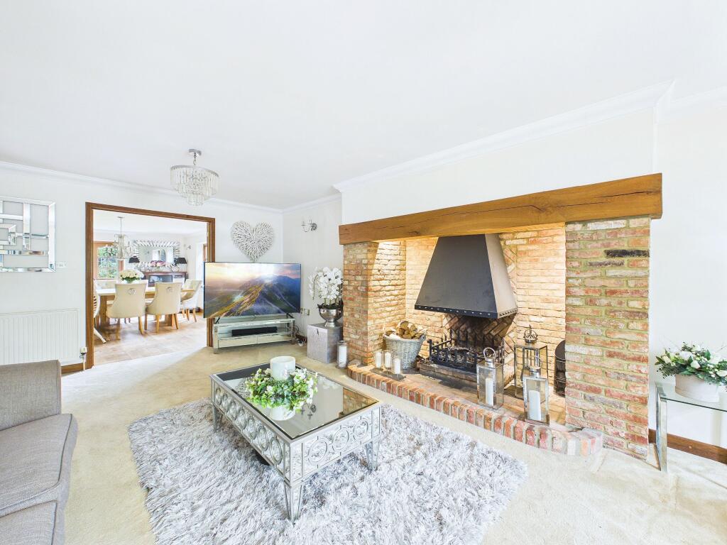 The Grove, Cambridge Street, St. Neots photo 4