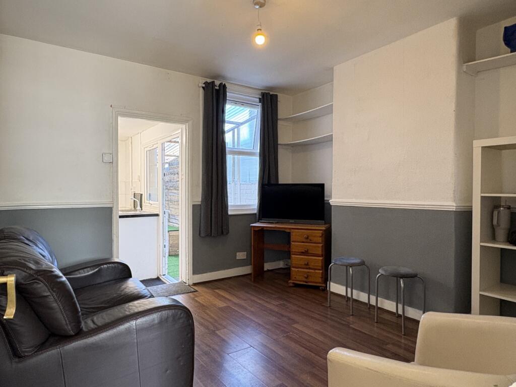 Cumberland Road, Reading, Berkshire, RG1 3LB - View 3