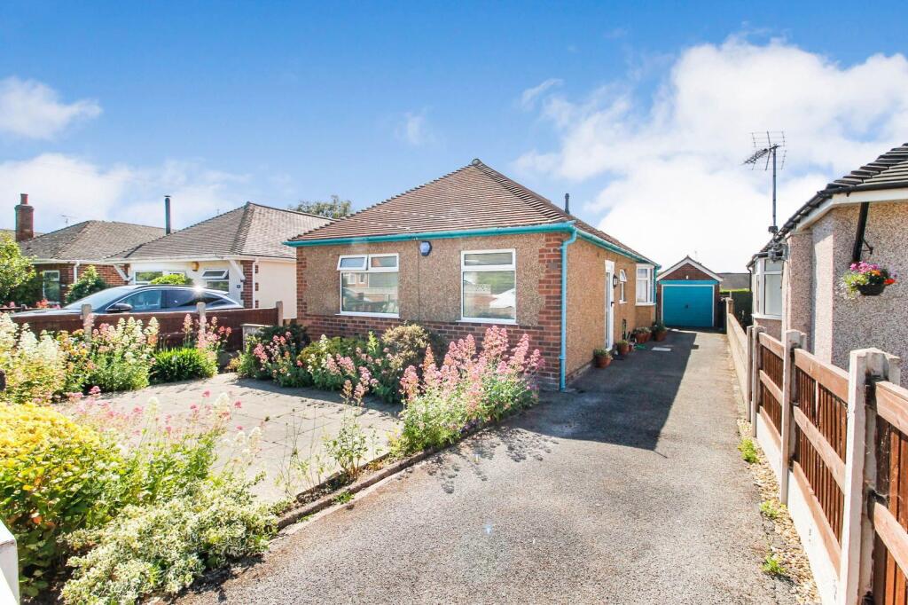 3-bed detached on 33 Gillian Drive, Rhyl, LL18 4TB, £197,500