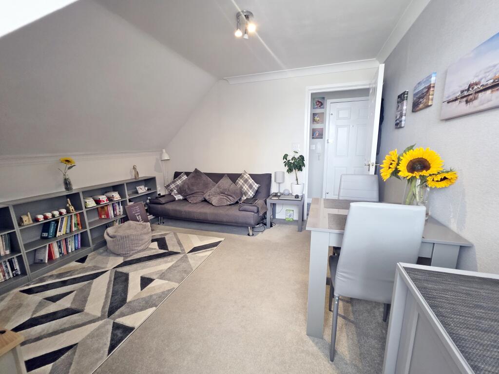 Apartment in Bournemouth - View 3
