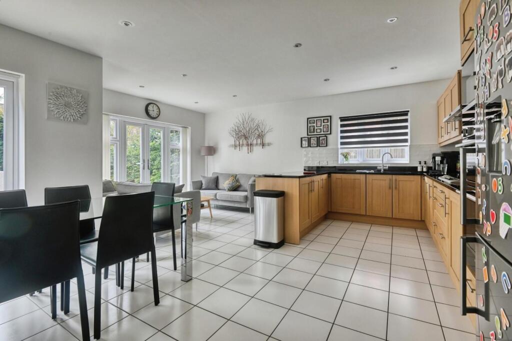 House in Sutton Coldfield, Driffold - More