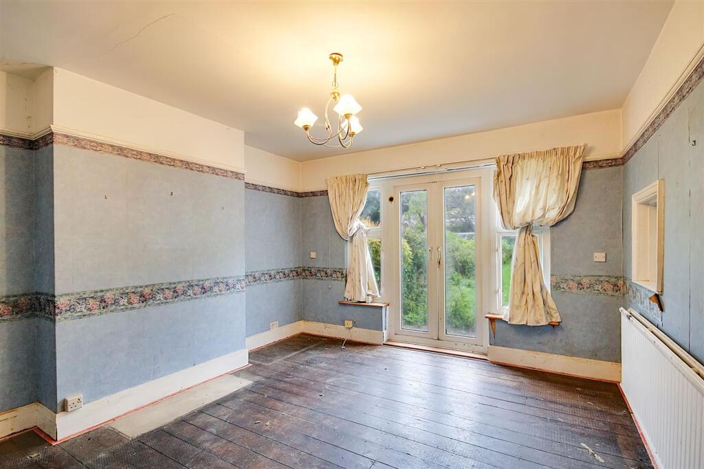 Westland Avenue, Worthing, BN14 photo 4
