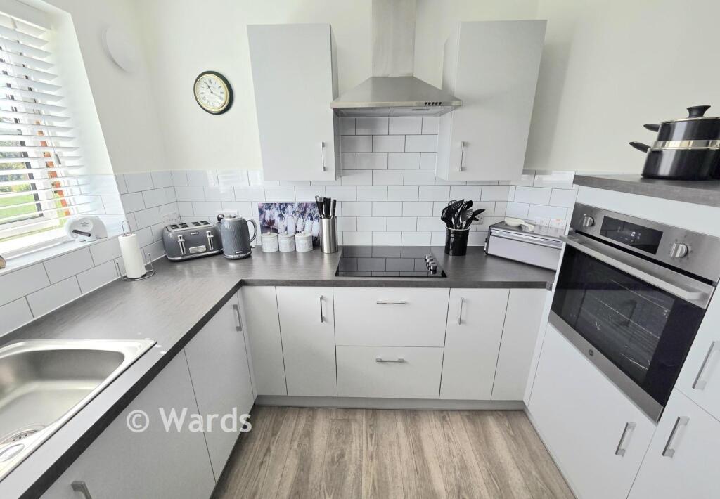 Apartment in Gillingham, Parkwood - View 3