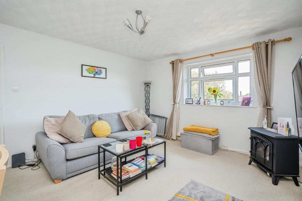 Apartment in Portsmouth - View 3