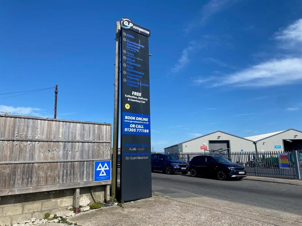 External 3 Signboard.jpg