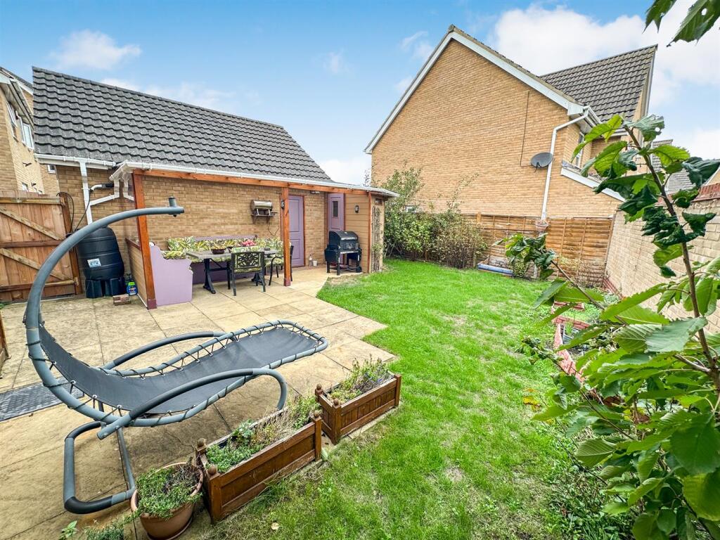House in Corby - More