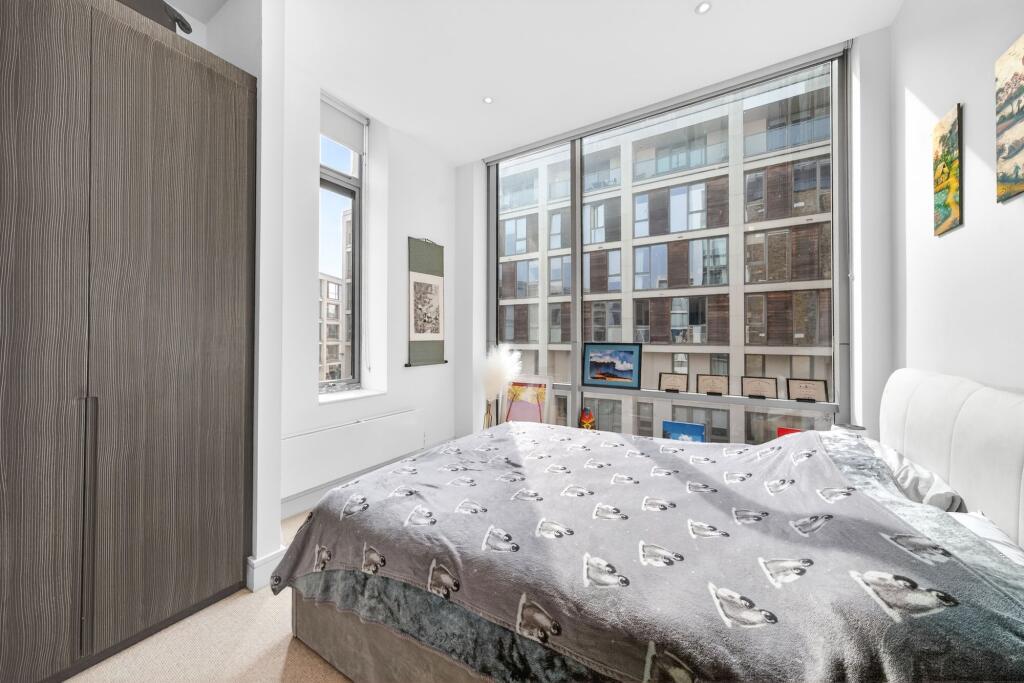 Apartment in London - View 5