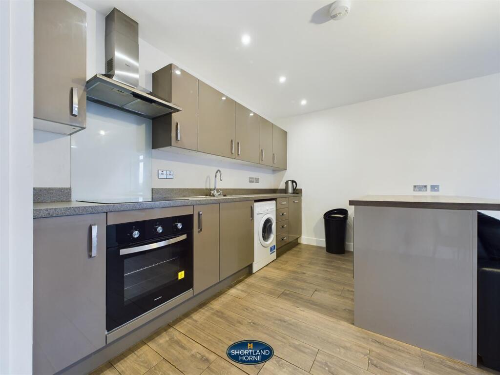Apartment in Coventry, West Midlands - View 5