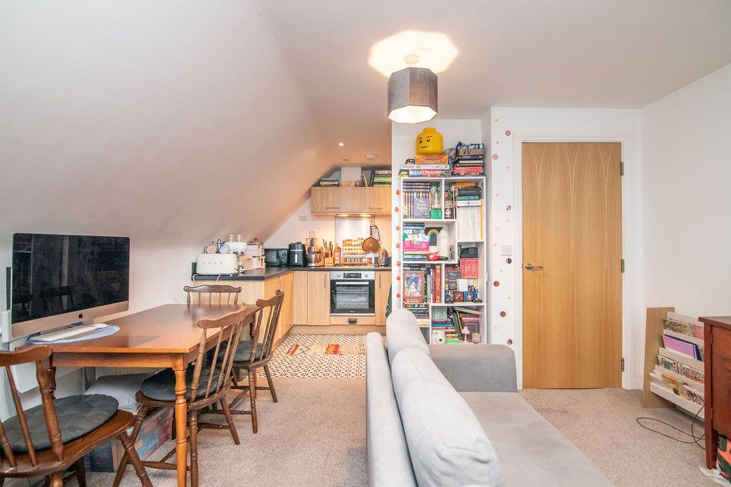 Apartment in Redditch, Worcestershire - View 2