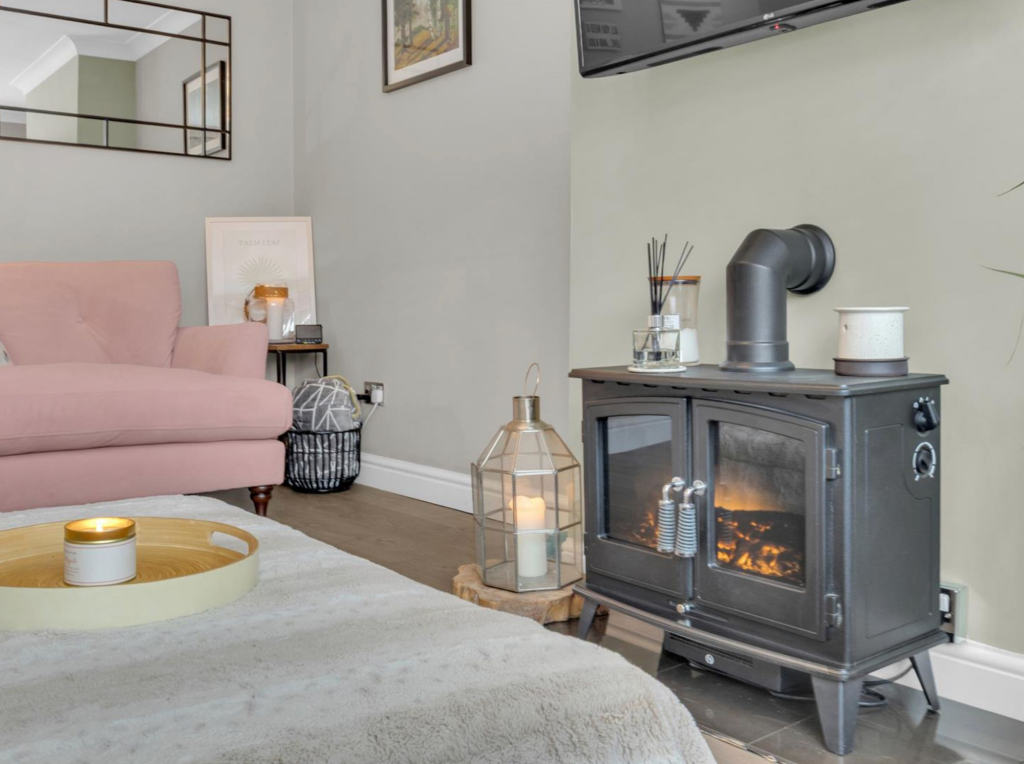 House in North West Leicestershire, Sinope, Ravenstone - More