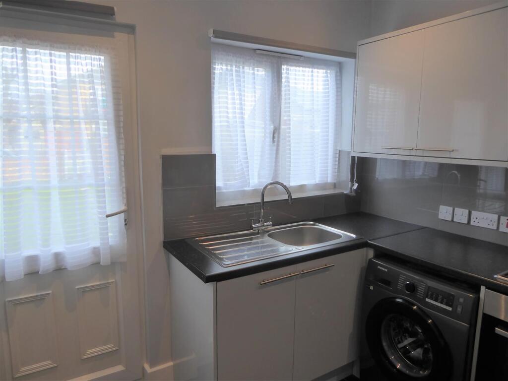 House in Twickenham - More