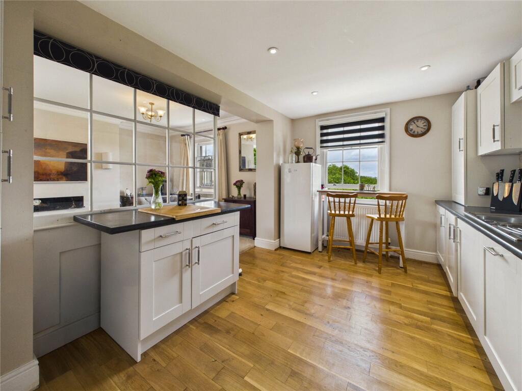 Main image of property: Long Fox Manor, Bristol, BS4