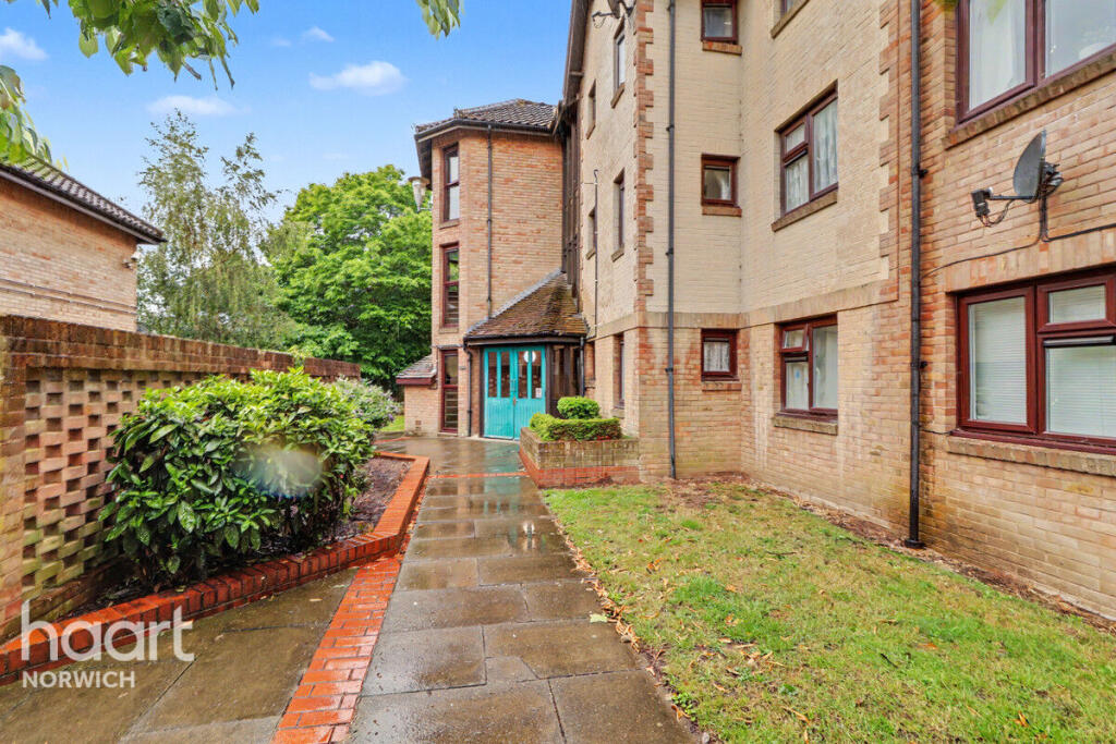 Main image of property: Bottom Breck Close, Norwich