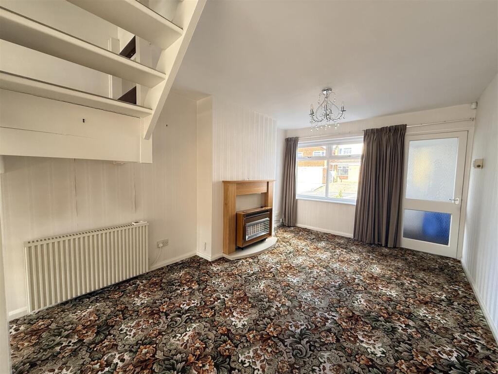 Ulster Drive, Kingswinford - View 4