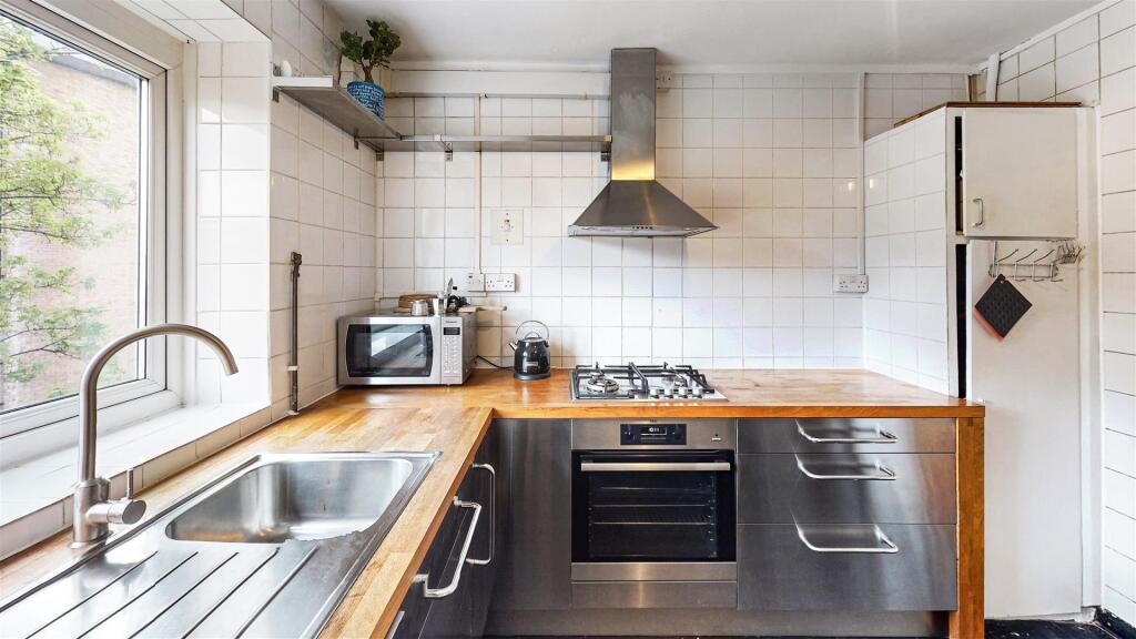 Apartment in London - View 2