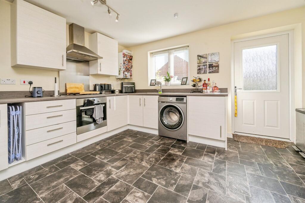 Additional image 4 of Damson Way, Bidford-On-Avon, Alcester