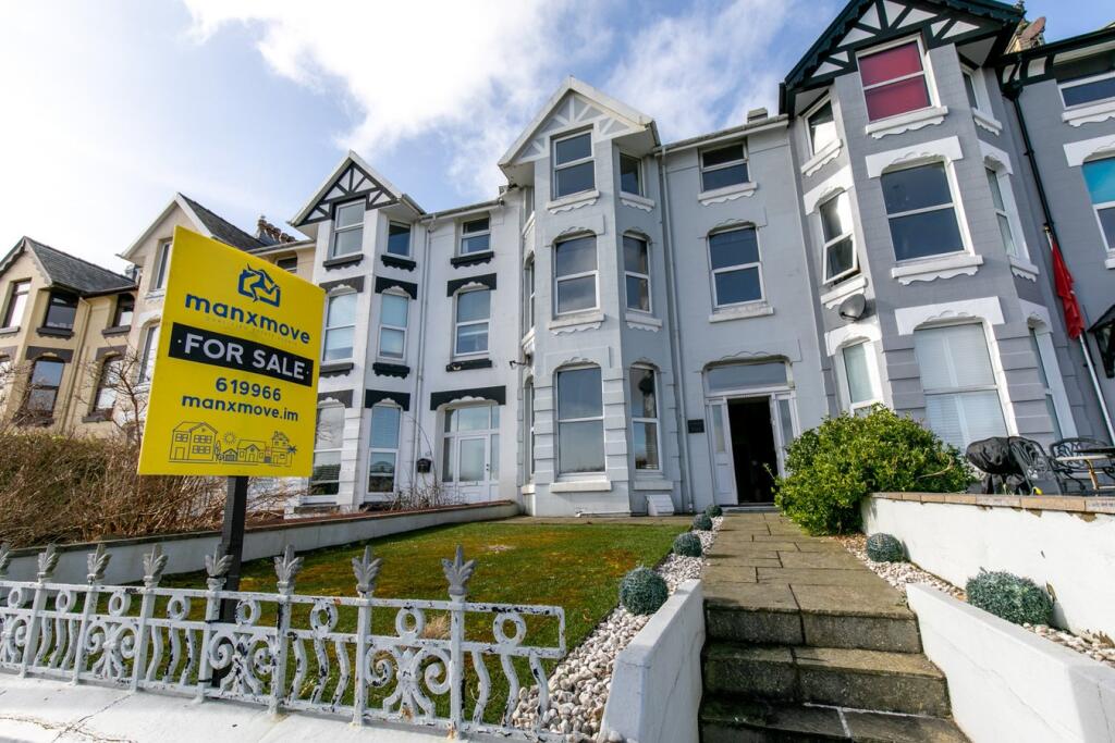 5-bed house on Royal Avenue West, Onchan, Isle of Man, IM3, £549,950