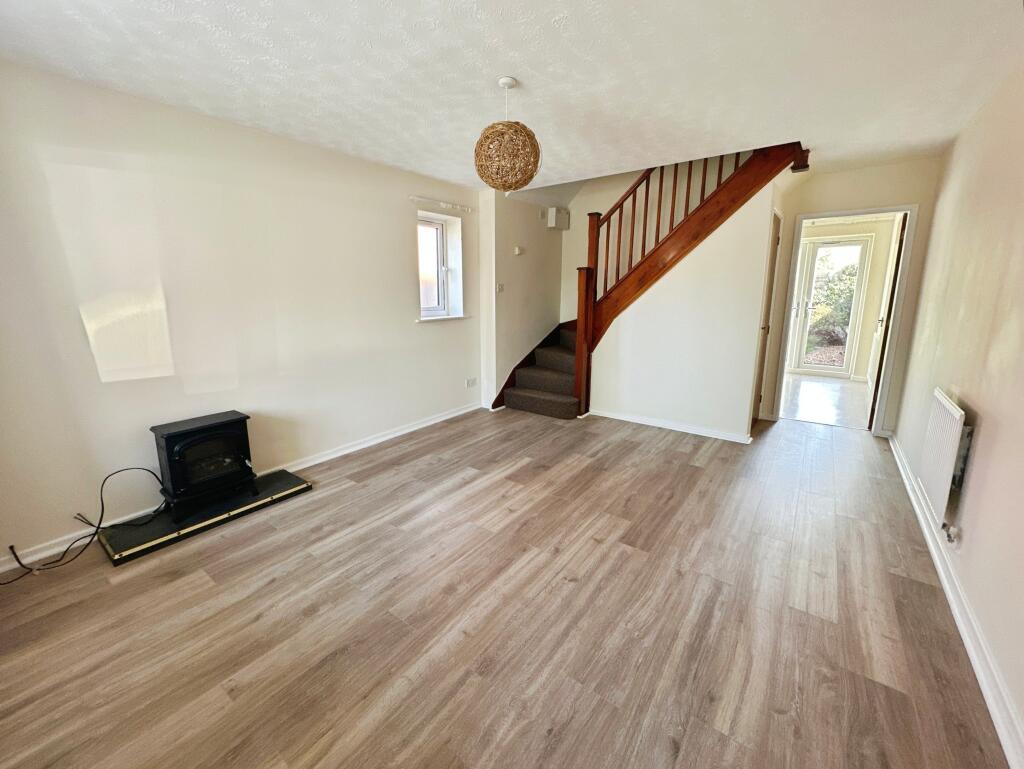 Newport Close, Stretton, Burton-on-Trent, DE14 photo 3