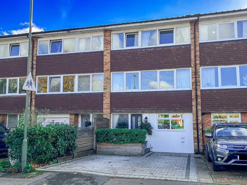 Victoria Avenue, West Molesey, KT8. 4 bedroom town house for sale
