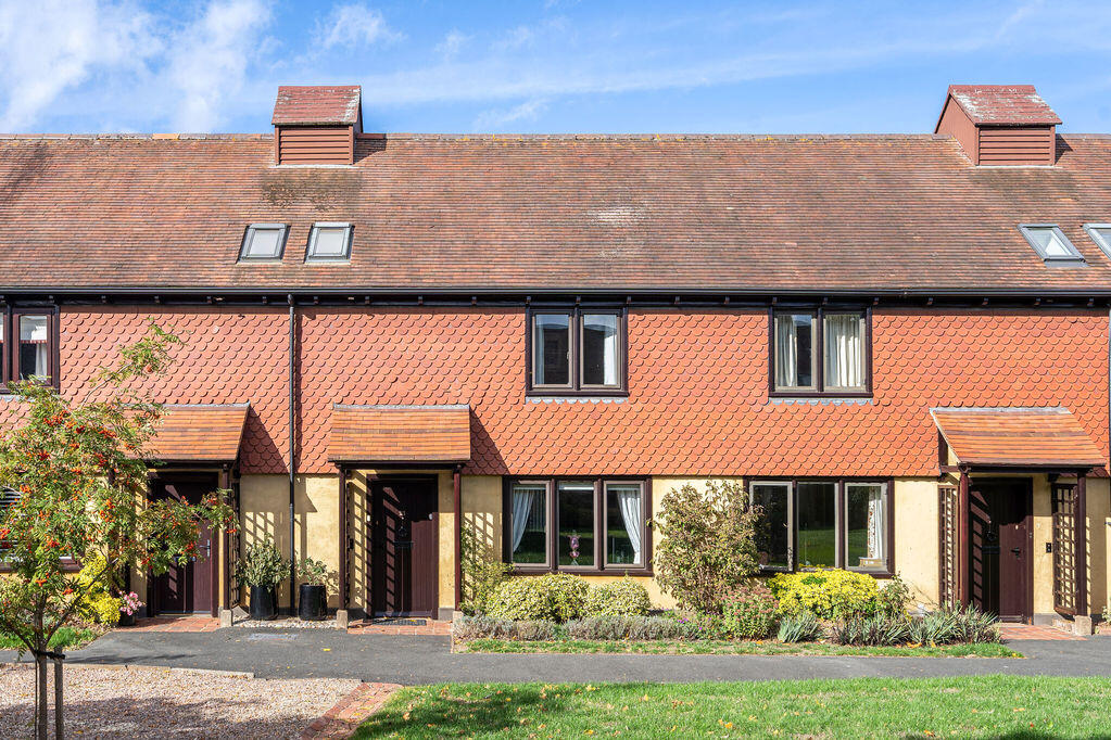 2-bed house on 21, Berrow Court, Upton-upon-Severn, Worcester, £267,500