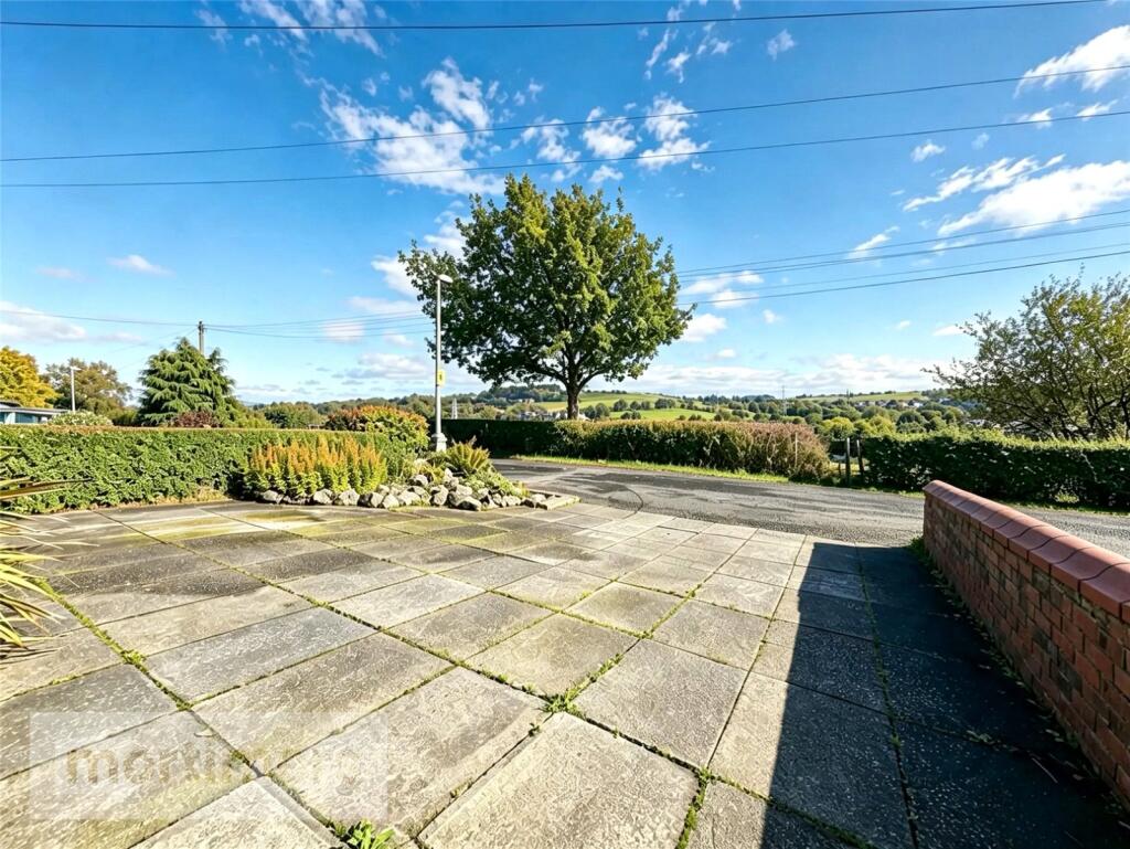 Paris, Ramsgreave, Blackburn, Lancashire, BB1 photo 2