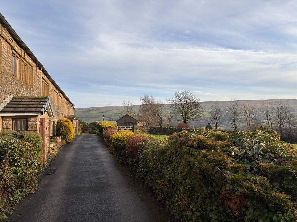 Main image of property: 4 Edge End, Dobcross