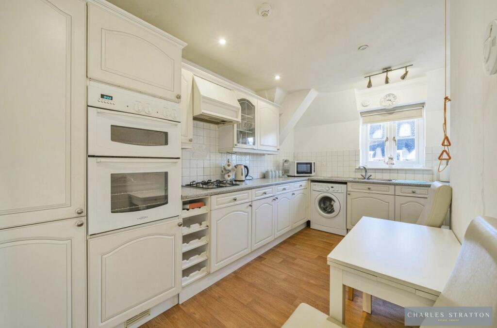 Gidea Lodge, Gidea Park  photo 4