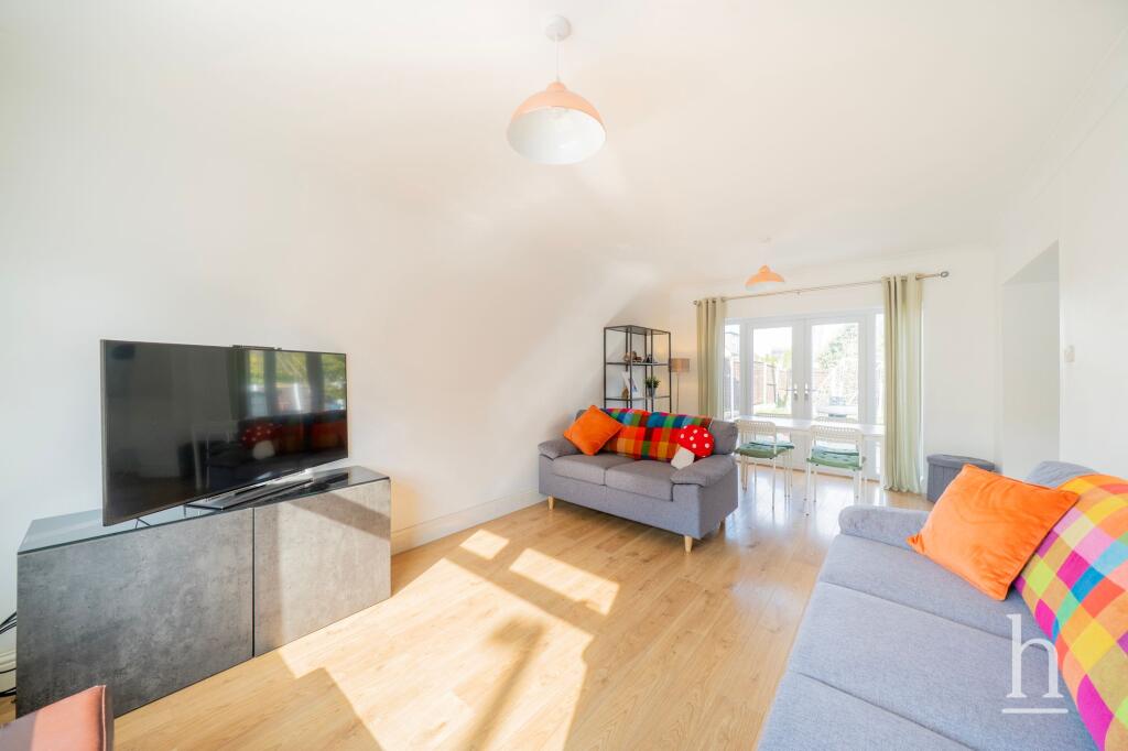 Martlesham Crescent, Greasby, CH49 - More