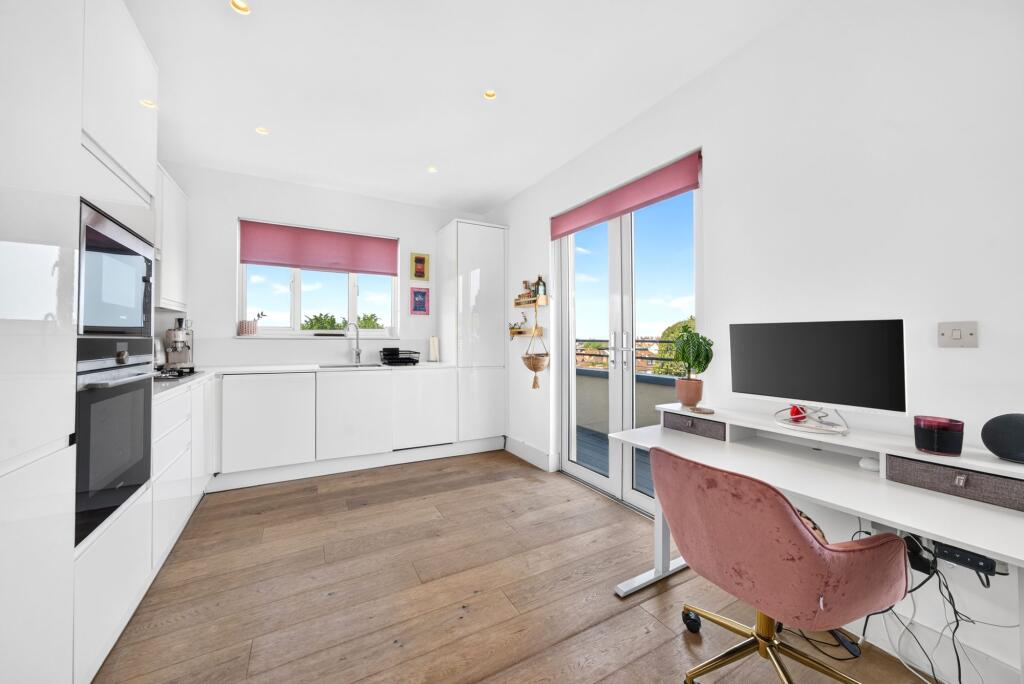 Apartment in London - View 3