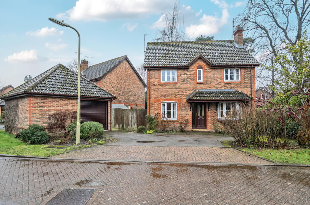Main image of property: Winchcombe Close, Fleet, Hampshire