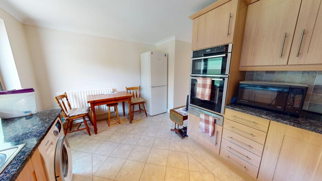House in Doncaster, South Yorkshire - More