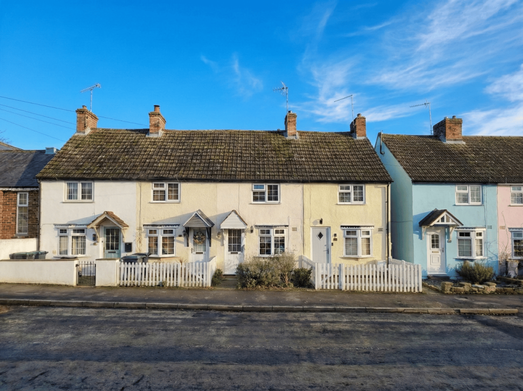 2-bed house on The Brache, Maulden, Bedfordshire, MK45, £260,000