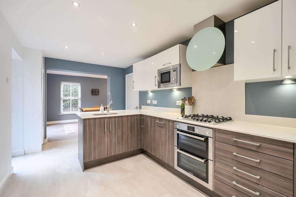 House in Wokingham - View 2