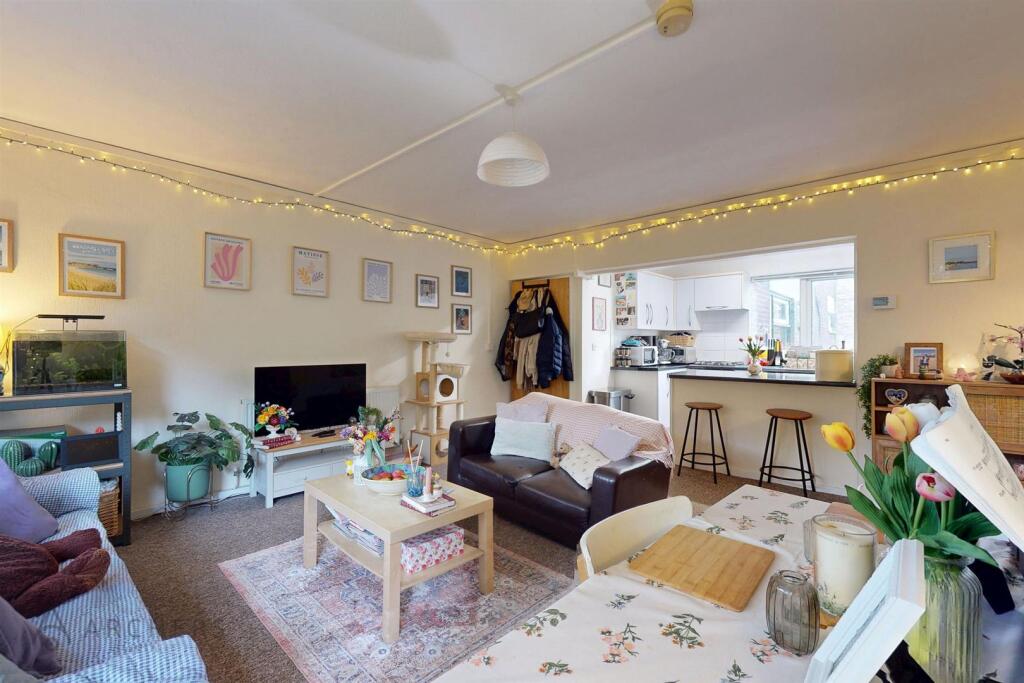 Apartment in Sheffield - More