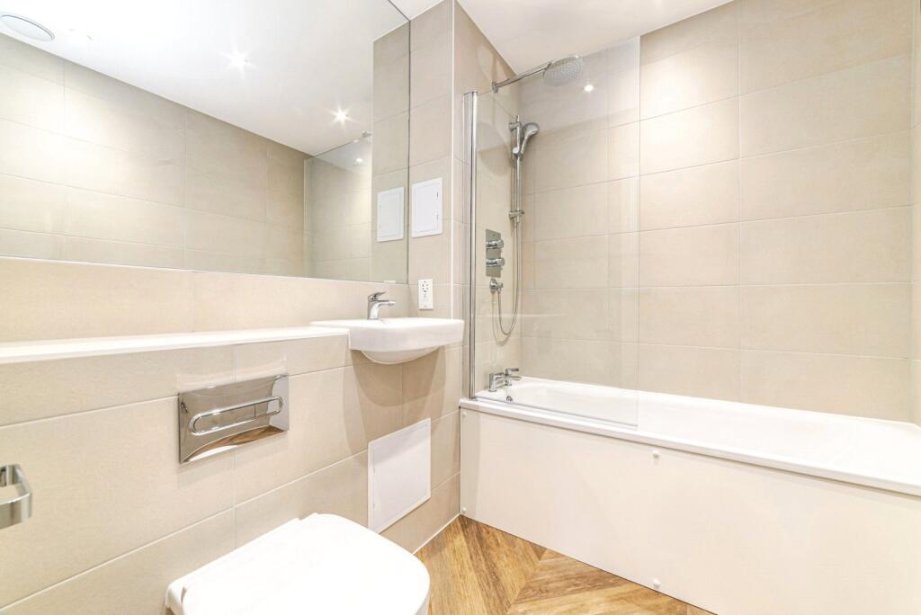 Apartment in South Oxfordshire, Henley-on-Thames - More