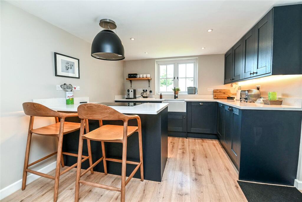 House in New Forest, New Milton - View 5