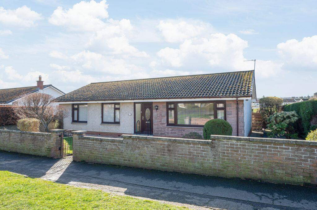 Main image of property: 165 Park Road West, Rosyth, KY11 2SZ