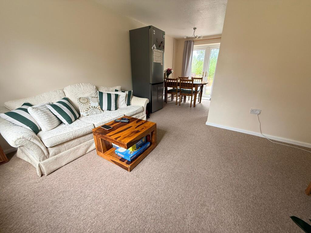 St. Johns Road, Yeovil, Somerset, BA21 5QR photo 4