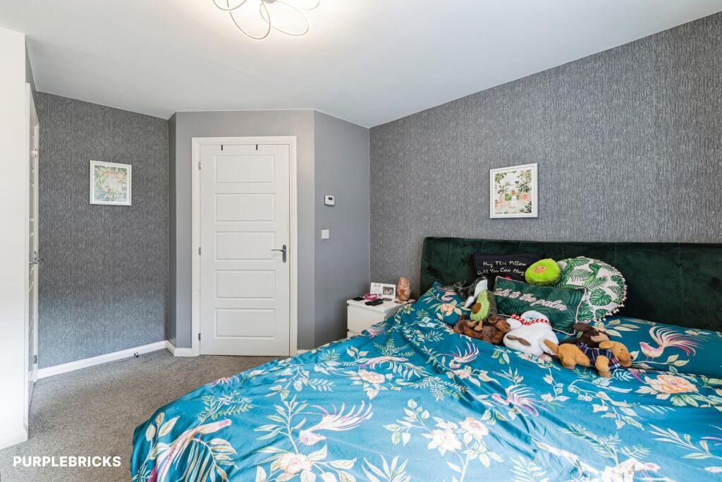 House in Milton Keynes, Fairfields - View 4